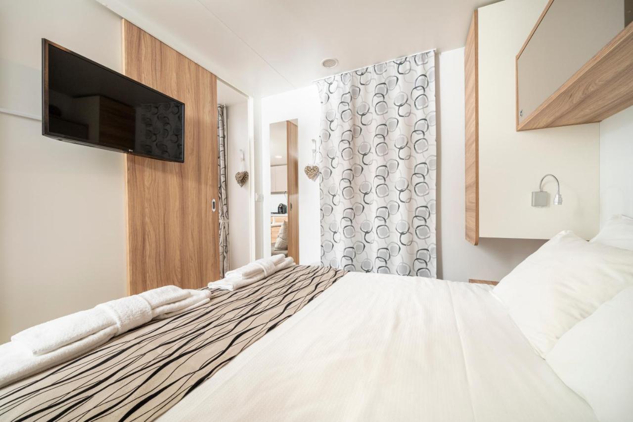 Mobile Home Joy Porton Biondi Ρόβινι Εξωτερικό φωτογραφία